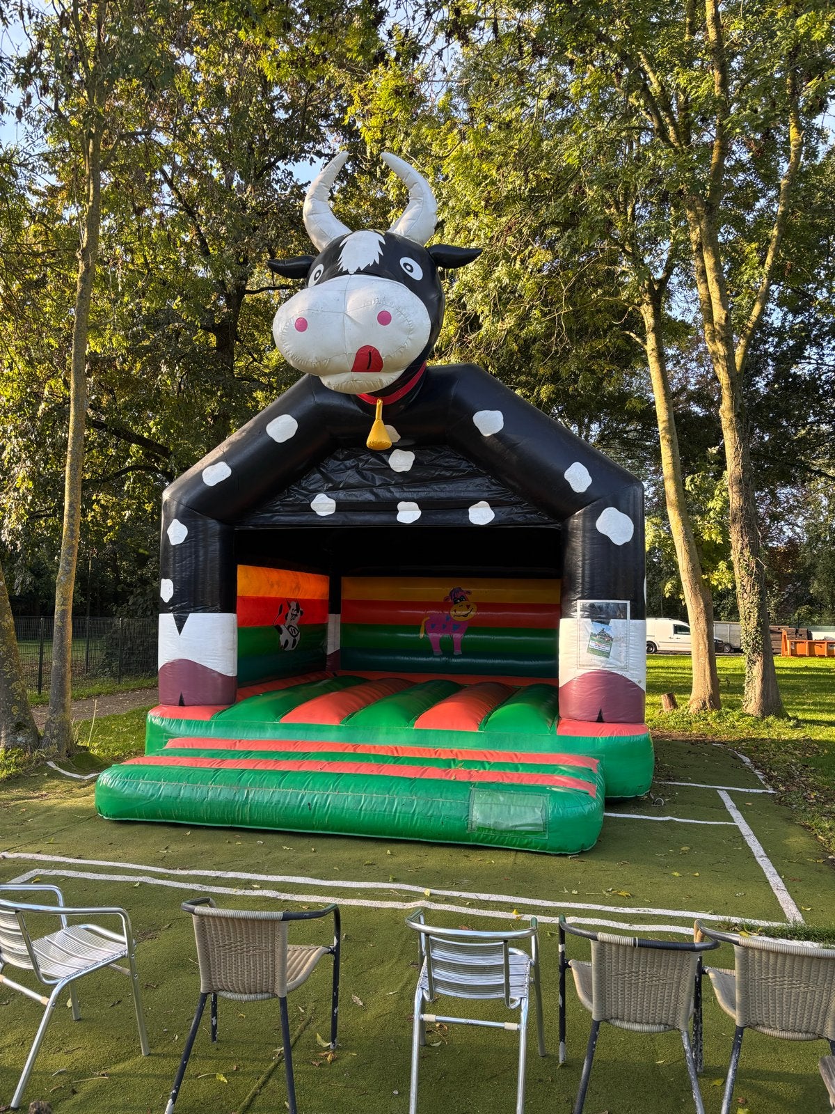 Groot springkussen koe (5x6m) incl. blower - JB-Inflatables, Ophalen, Gebruikt