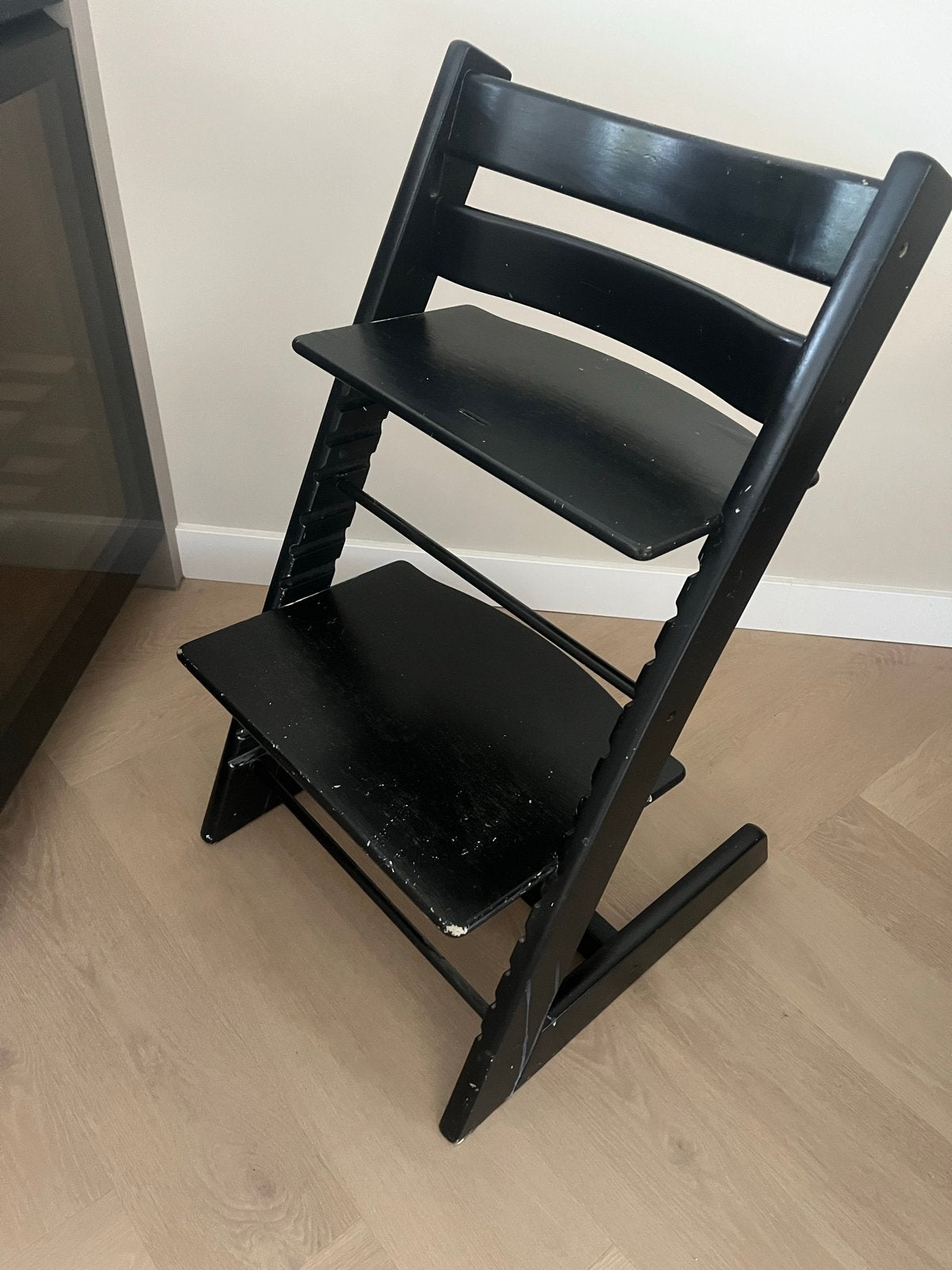 Stokke Tripp Trapp Opknapper - Zwart, Ophalen, Gebruikt, Meegroeistoel, Aanschuifbaar