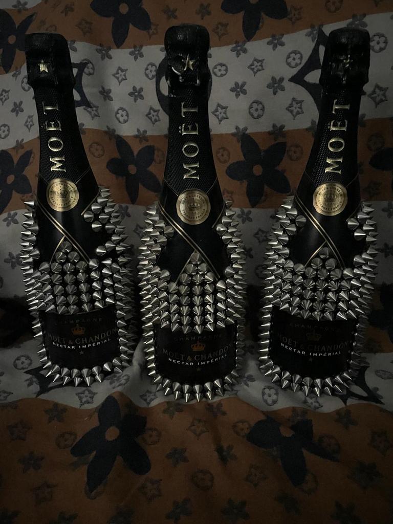 Moët flessen voor decoratie met spikes, Zwart, Ophalen of Verzenden, Zo goed als nieuw, Modern