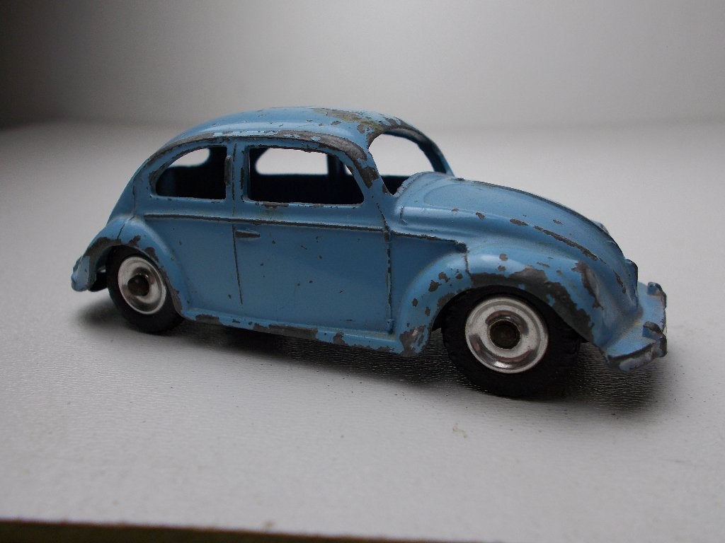 1961 Dinky Toys 181 VOLKSWAGEN KEVER/BEETLE., Ophalen of Verzenden, Gebruikt, Auto, Dinky Toys