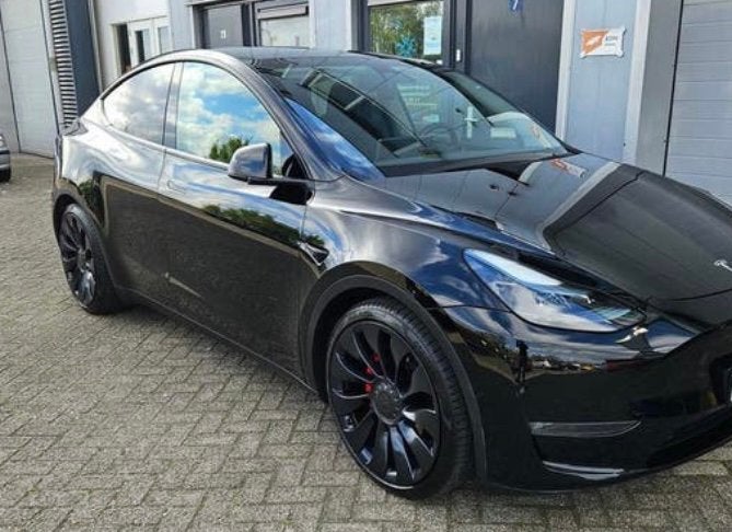 Tesla Model Y Performance, EAP, Winterset,Trekhaak,coating