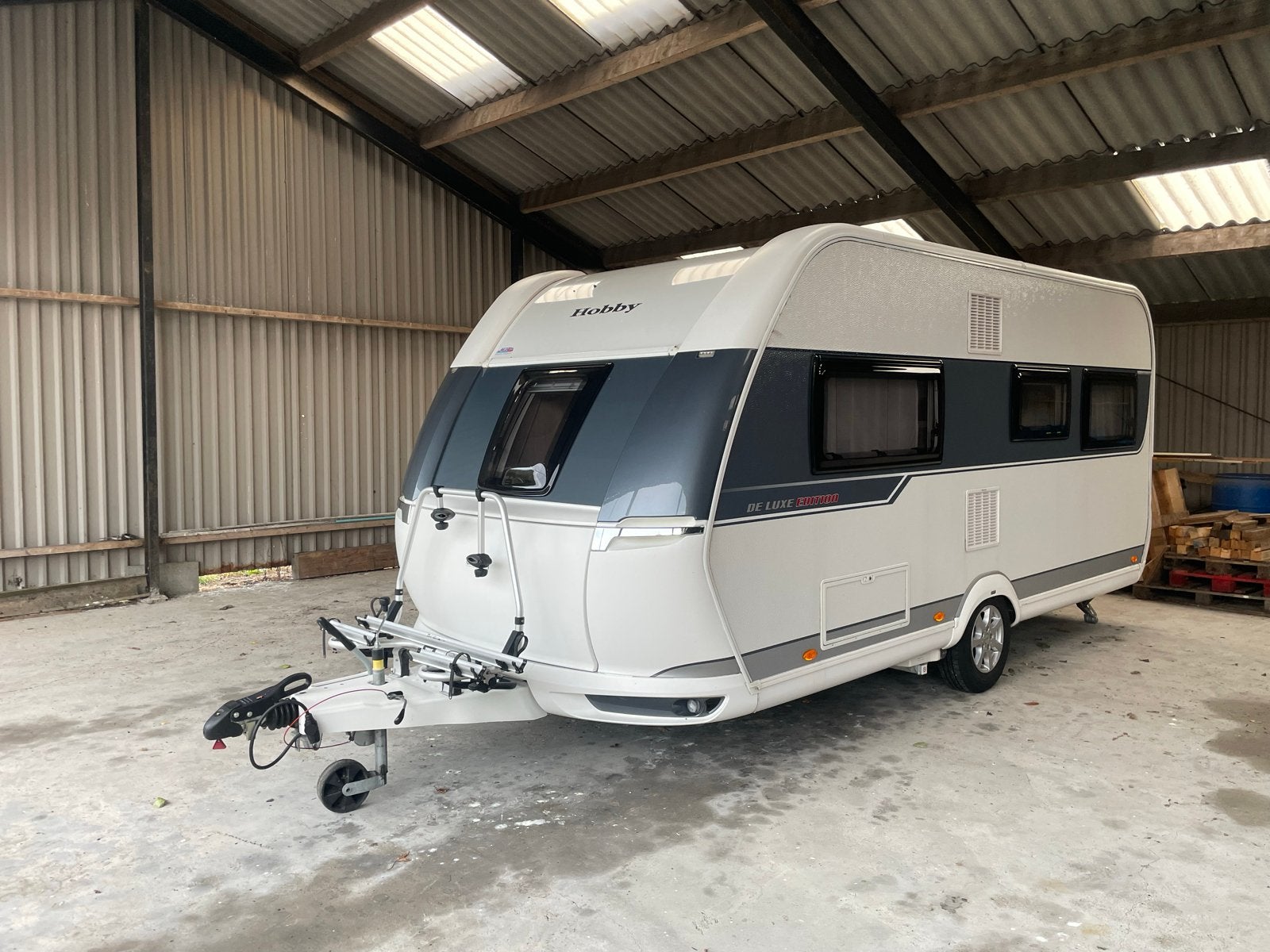 Hobby De Luxe Edition 460 UFE met Rondzit en Frans Bed, Vast bed, Rondzit, Hobby, Particulier