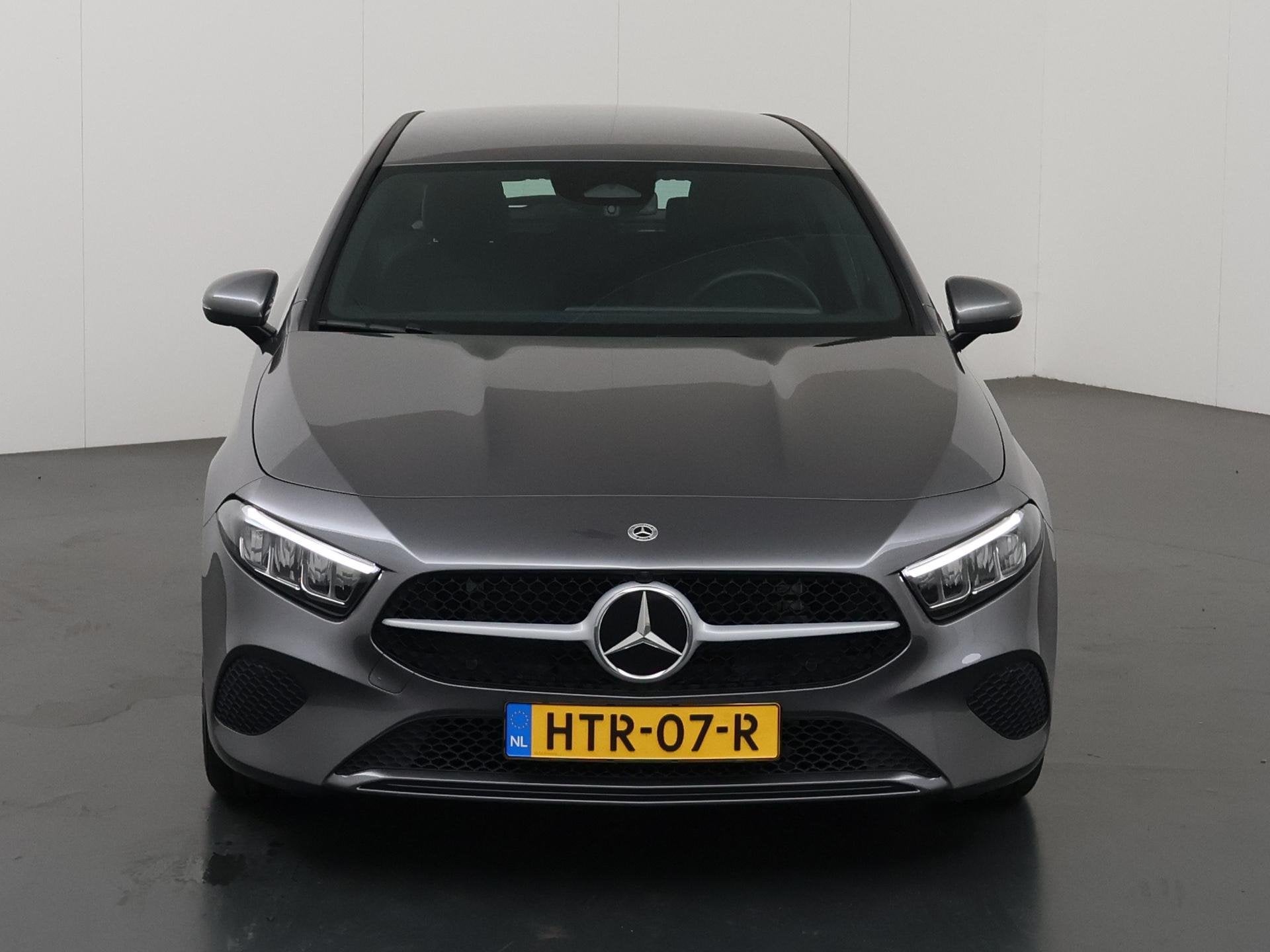 Mercedes-Benz A-klasse 180 Star Edition | Voorstoelen verwar, Dealer onderhouden, 136 pk, Gebruikt, 4 cilinders