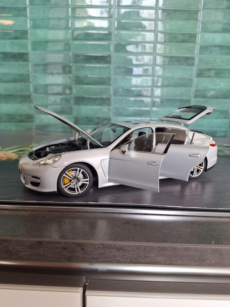 Norev Porsche Panamera Turbo 1:18, Hobby en Vrije tijd, Modelauto's | 1:18, Ophalen of Verzenden