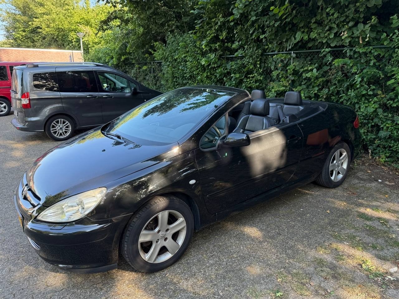 Peugeot 307 2.0 16V CC 2004 Zwart Nieuwe APK, Auto's, Voorwielaandrijving, 4 cilinders, Cabriolet, 4 stoelen