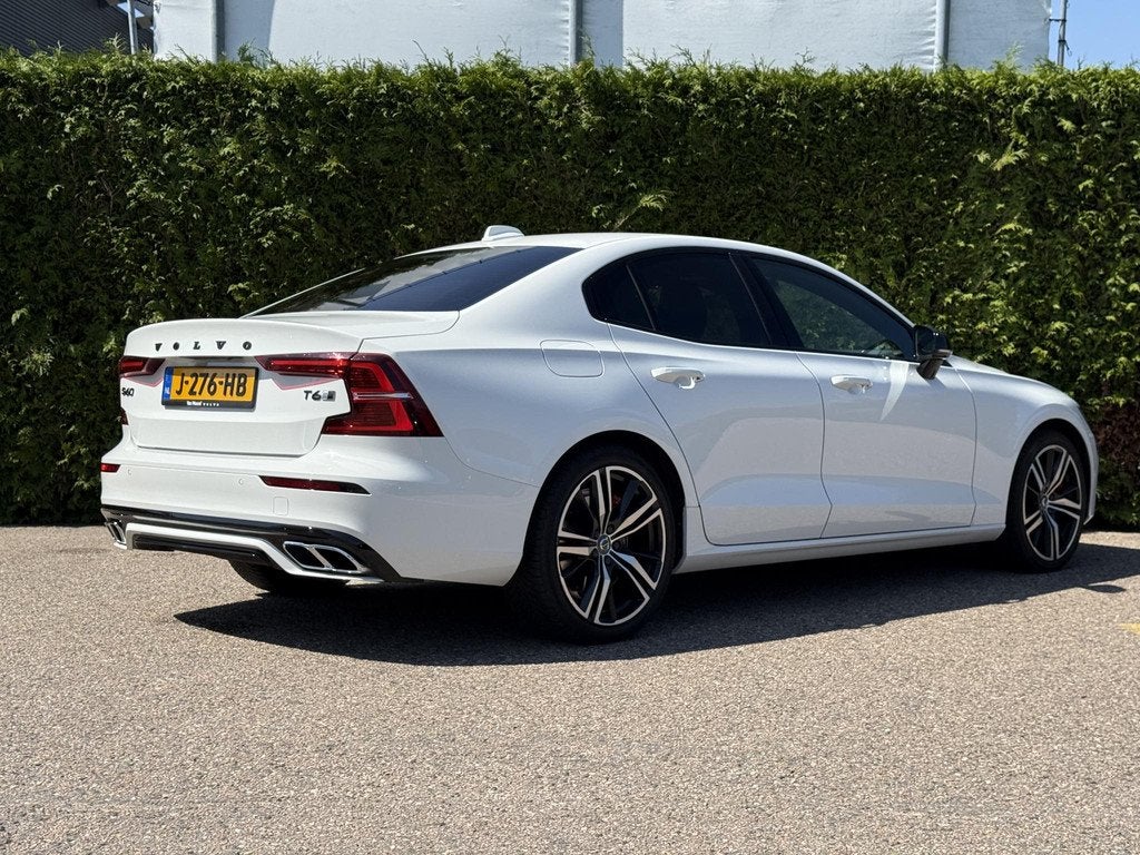 Volvo S60 T6 AWD Twin Engine R-Design | Trekhaak | Bliss | K, Auto's, Volvo, 12 maanden, Gebruikt, Euro 6, S60
