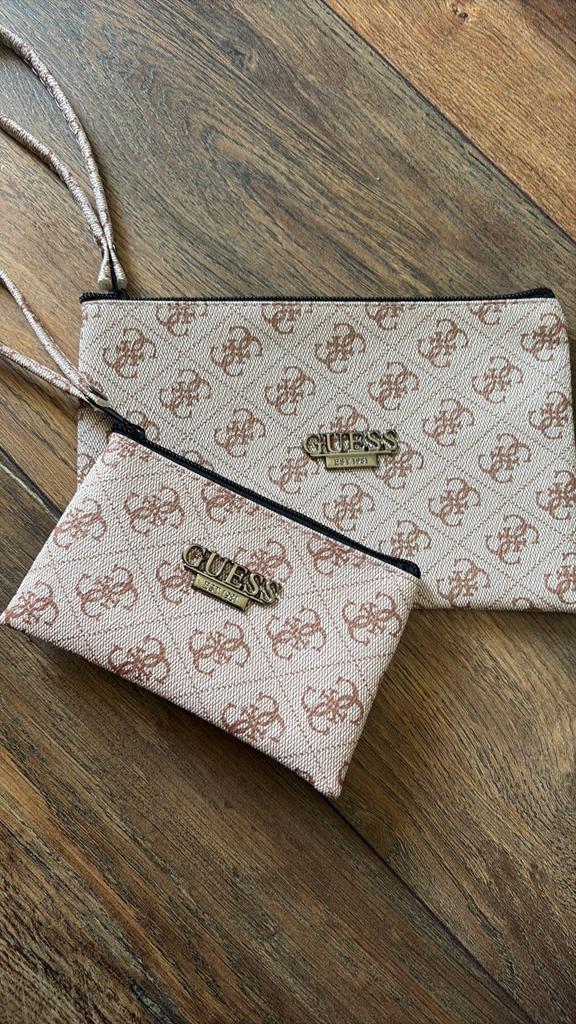 Guess tasjes, Sieraden, Tassen en Uiterlijk, Tassen | Damestassen, Ophalen of Verzenden, Zo goed als nieuw, Zwart, Schoudertasje