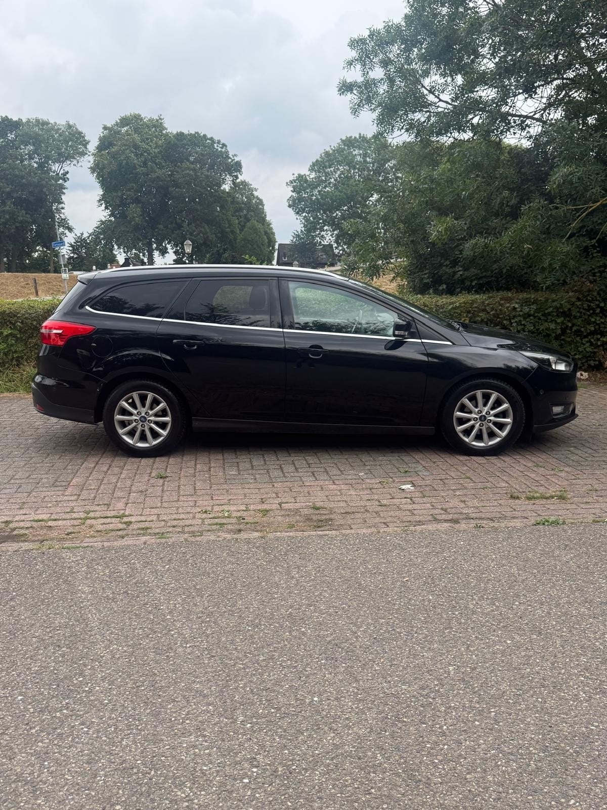 Foto 15 van Ford Focus 1.0 Ecoboost 125pk 2016 Zwart