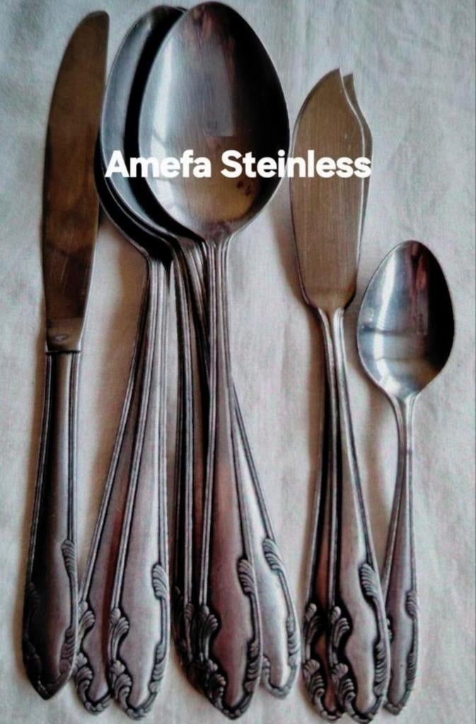 Bestek Amefa Stainless bestek relief barokke krullen, Antiek en Kunst, Ophalen of Verzenden
