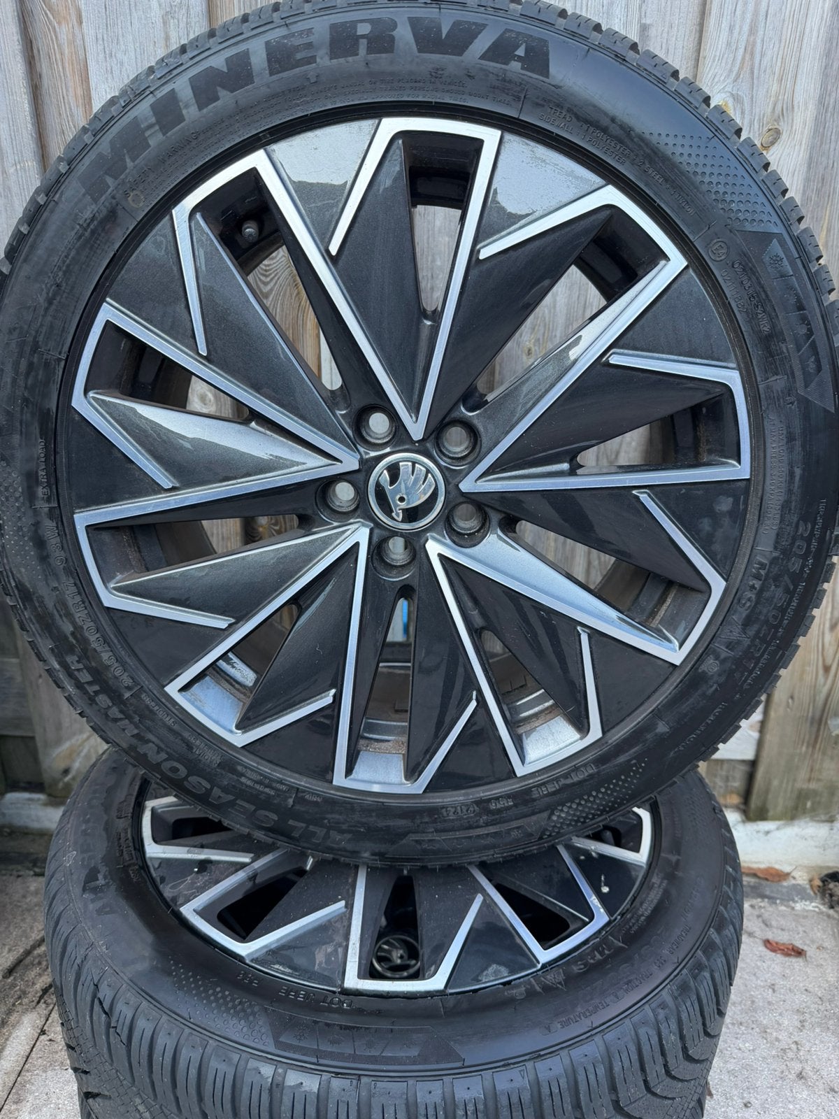 Skoda Kamiq velgen met 4 seizoen banden 6MM+, Auto-onderdelen, Banden en Velgen, Gebruikt, Banden en Velgen, 17 inch, Ophalen of Verzenden
