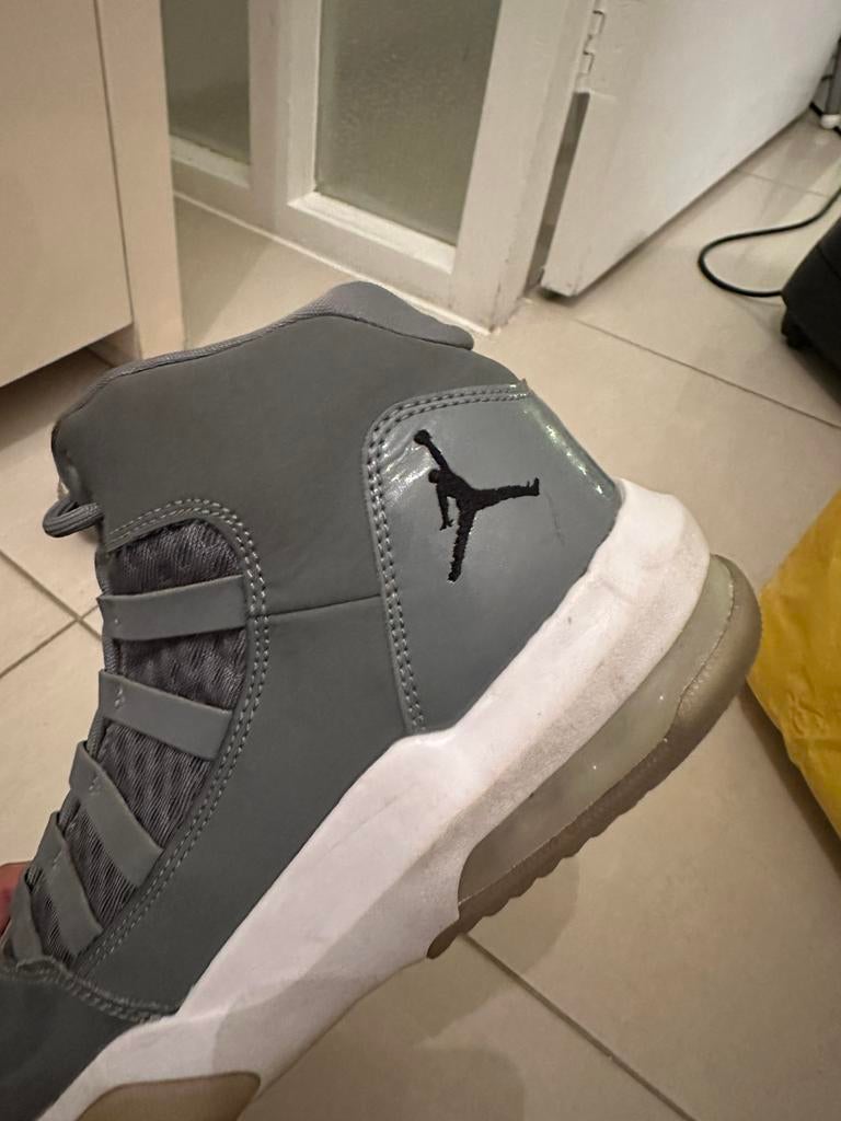 Jordan Air Nike sneakers 37 nieuw grijs schoenen unisex, Kleding | Dames, Schoenen, Nieuw, Ophalen of Verzenden, Sneakers of Gympen