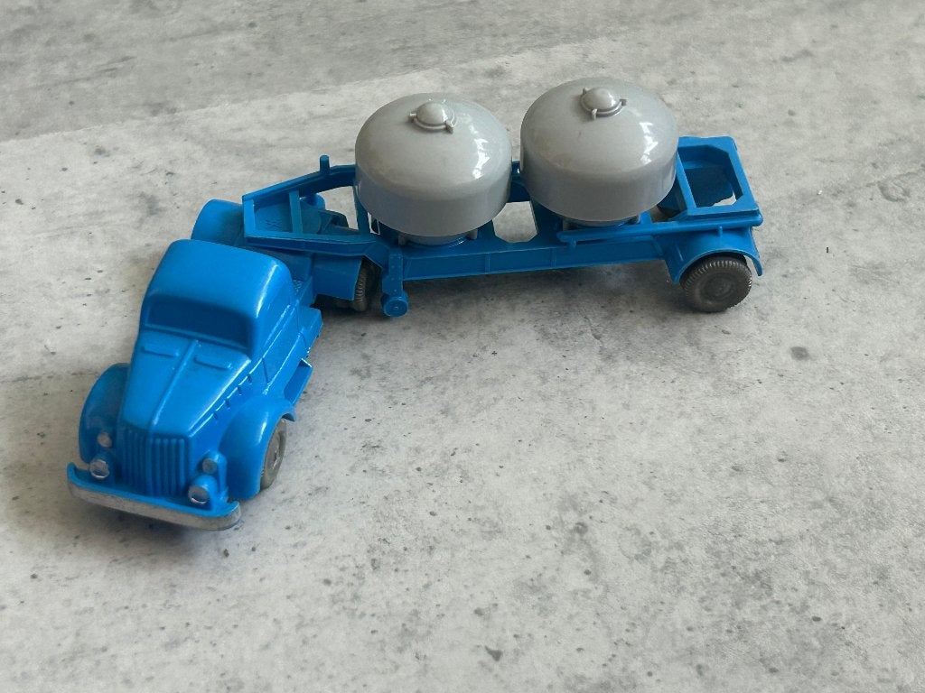 Wiking 1:87 Henschel cement truck unverglasst, Ophalen of Verzenden, Zo goed als nieuw, Bus of Vrachtwagen, Wiking