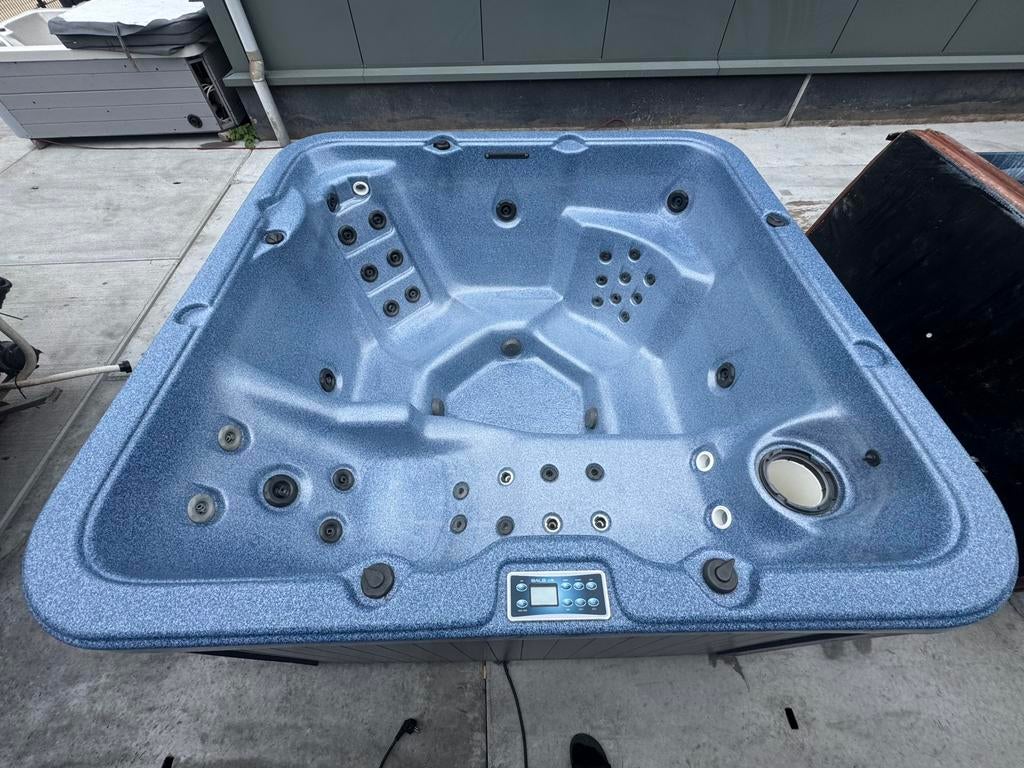 5 pers Balboa spa inruiler plug and play 220v incl cover