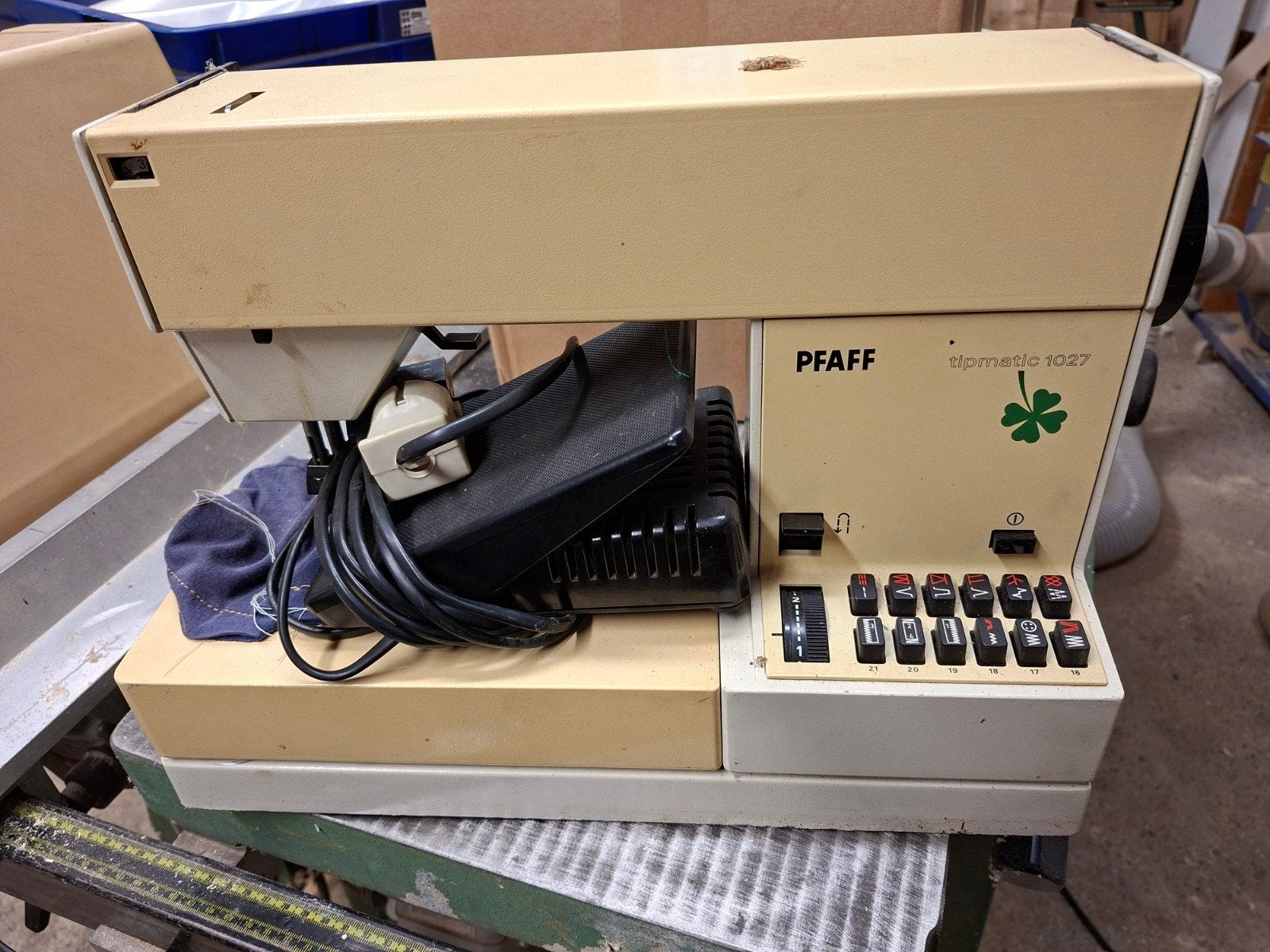 Pfaff tiptronic 1027 naaimachine - Gebruikt, Ophalen of Verzenden, Gebruikt, Naaimachine, Pfaff