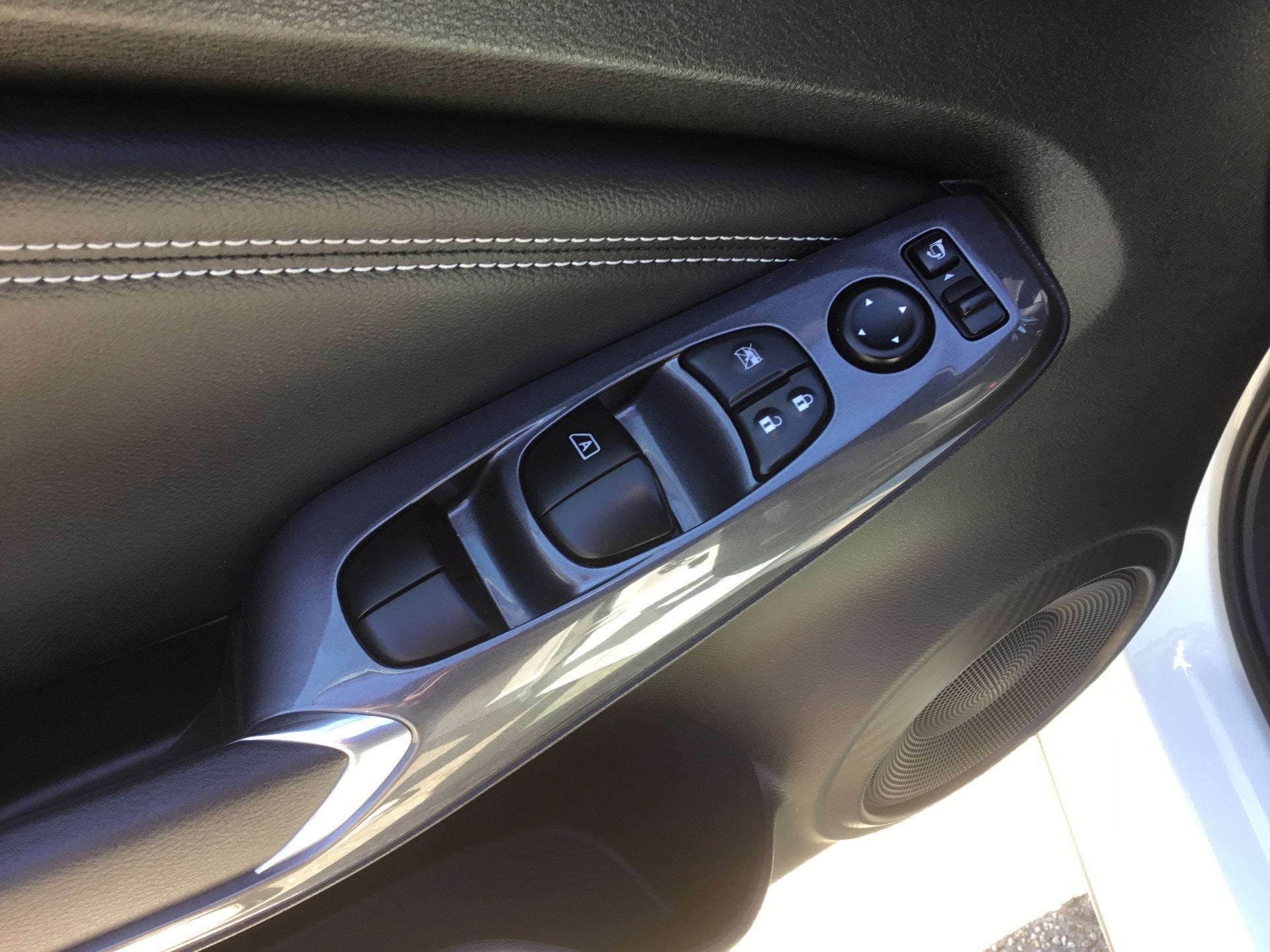 Foto 12 van Nissan Juke 1.0 DIG-T N-Design (bj 2023)