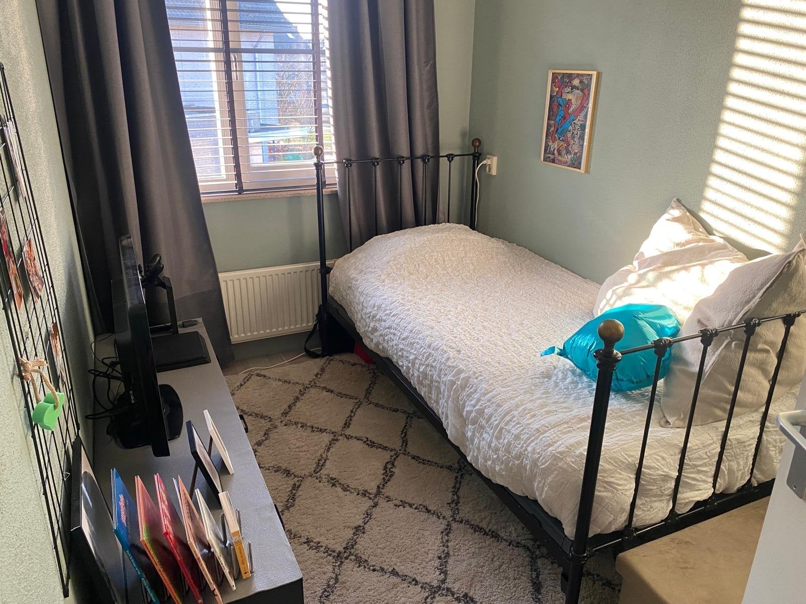 Eenpersoons spijlenbed 90x200 met spiraal lattenbodem, Huis en Inrichting, Ophalen, Gebruikt, 90 cm, Eenpersoons