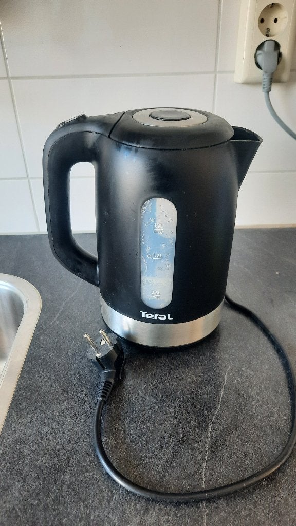 Waterkoker, 1 tot 2 liter, Ophalen, Gebruikt