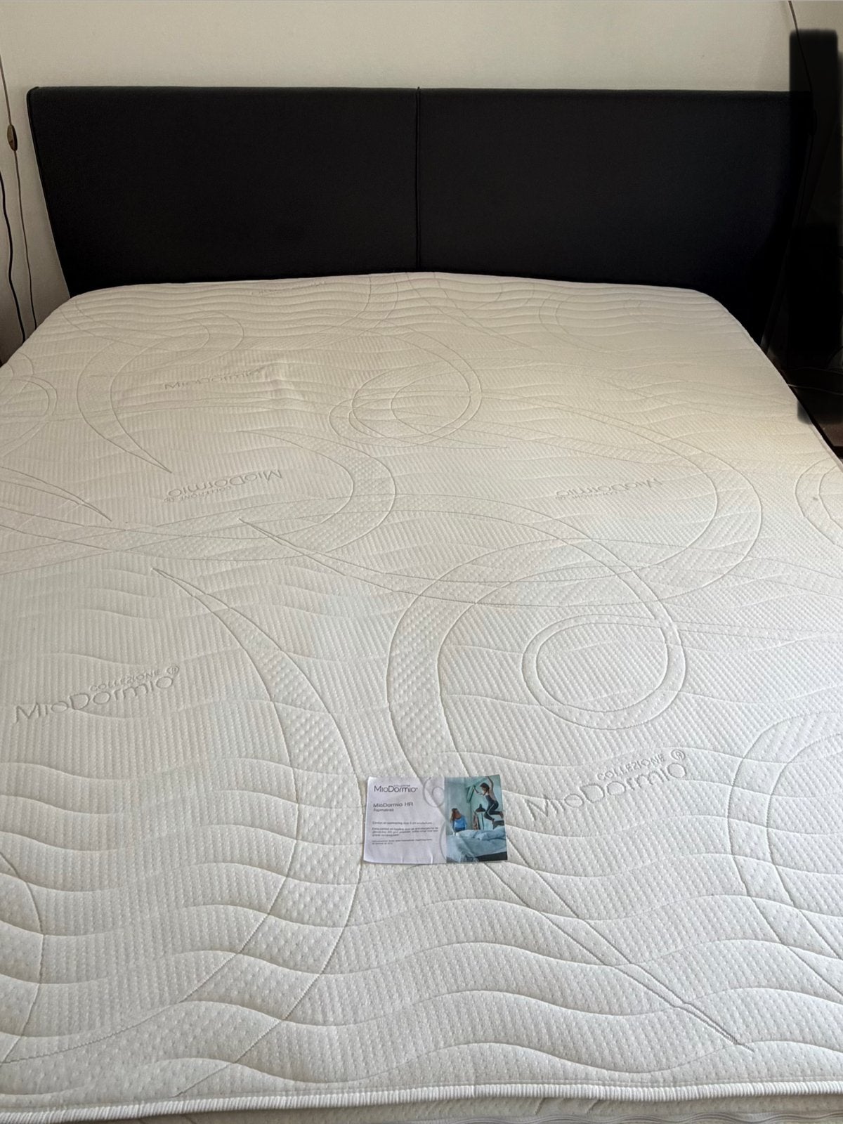 Bruine boxspring 180/200, Ophalen, Zo goed als nieuw, Tweepersoons, 180 cm
