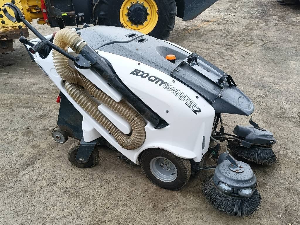 TSM Itala 135 BT street sweeper bezem 24V electric, Zakelijke goederen