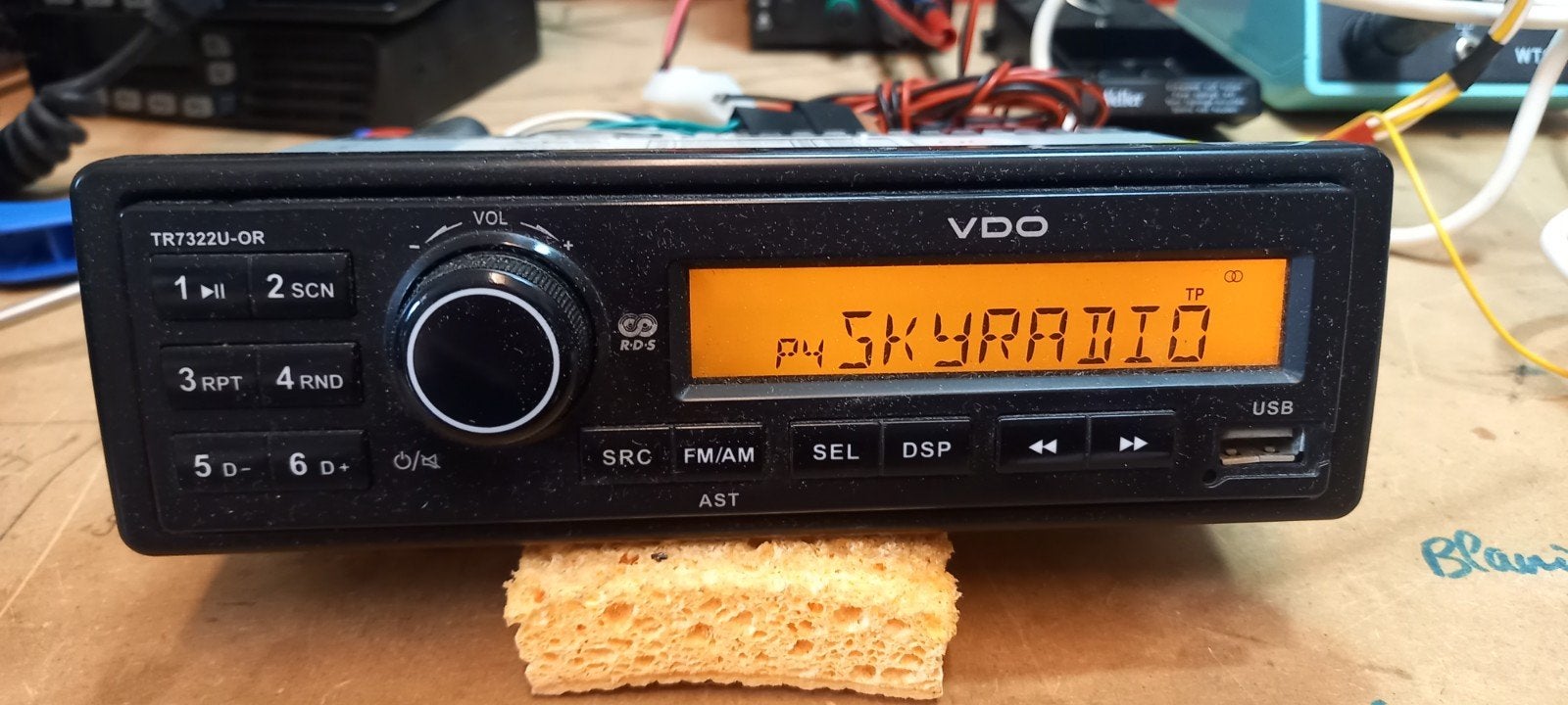 VDO TR7322U-OR Autoradio 24 volt  met USB en RDS, Auto diversen, Autoradio's, Ophalen of Verzenden, Gebruikt