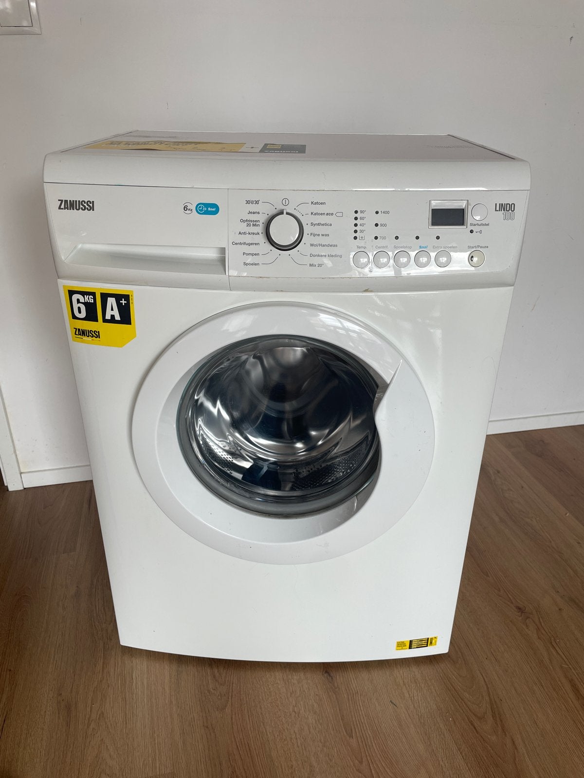 Zanussi Lindo 100 Wasmachine - 6kg, A+ Energieklasse, Ophalen, 6 tot 8 kg, 85 tot 90 cm, Minder dan 1200 toeren
