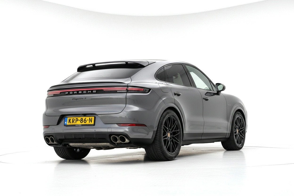 Porsche Cayenne Coupé 3.0 S E-Hybrid Black Edition Pano/Inn, Auto's, Porsche, Automaat, Cayenne, Gebruikt, Euro 6