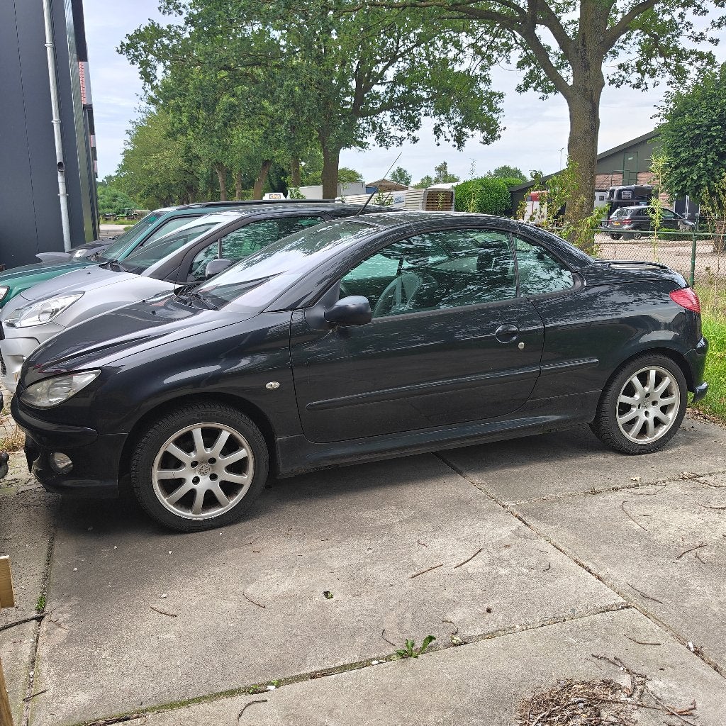 Peugeot 206 1.6 16V CC 2006 Zwart leder, Zwart, 4 cilinders, Cabriolet, 4 stoelen