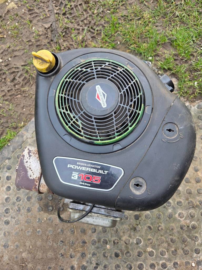 BRIGGS AND STRATTON POWERBUILT ZITMAAIER MOTORBLOK, Ophalen, Zo goed als nieuw, Briggs & stratton