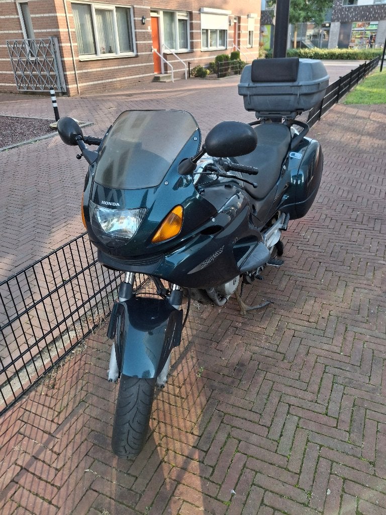 Honda Deauville NT650V Toermotor met koffers, Motoren, Cardan-aandrijving, 2 cilinders, Motorrijbewijs A, Gebruikt