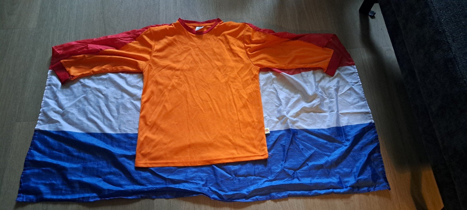 WK Oranje juigshirt kindermaat! (128/134), Kinderen en Baby's, Kinderkleding | Overige, Ophalen, Gebruikt, Jongen of Meisje