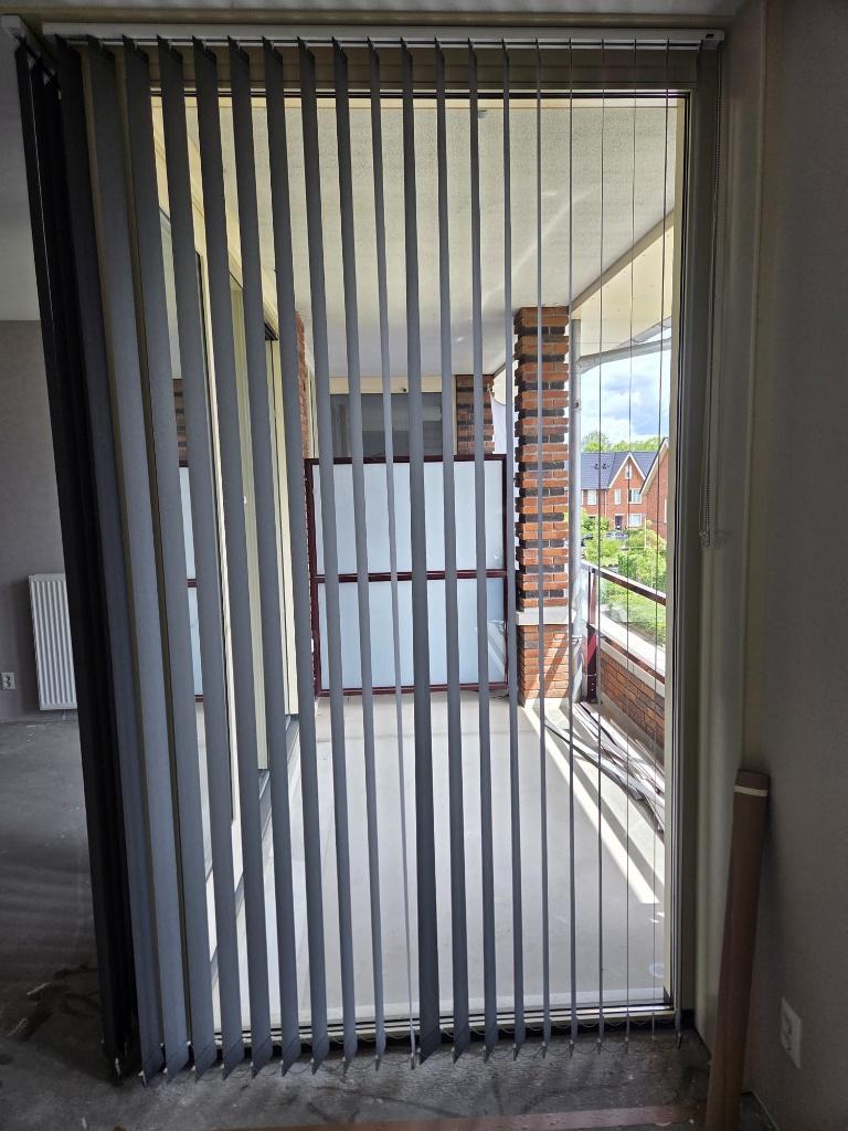 Luxaflex verticale lamellen 157 cm breed 280 cm hoog, Ophalen, Strak modern, 200 cm of meer, 150 tot 200 cm