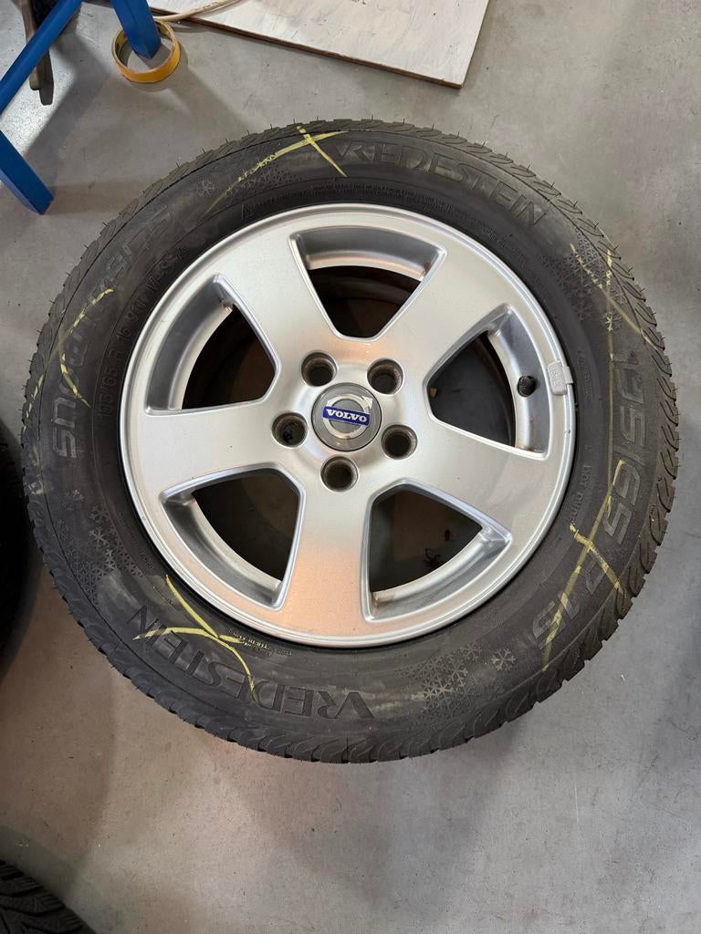 Volvo 15 inch velg(en), kan per stuk., Auto-onderdelen, Banden en Velgen, Ophalen, Gebruikt, 15 inch, Velg(en)