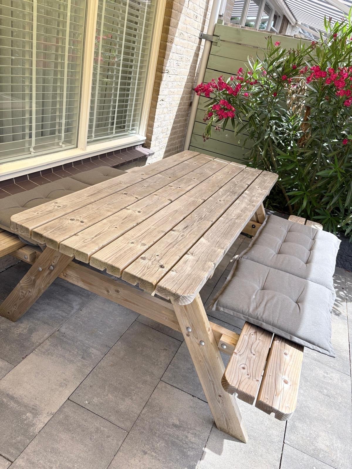 Houten picknicktafel met kussens, Ophalen, Gebruikt, Rechthoekig, Hout