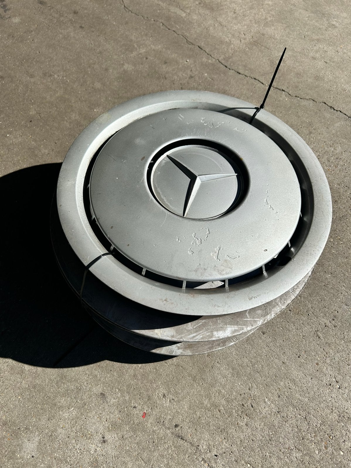 Mercedes-benz wieldoppen 4 stuks 14inch, Ophalen, Gebruikt