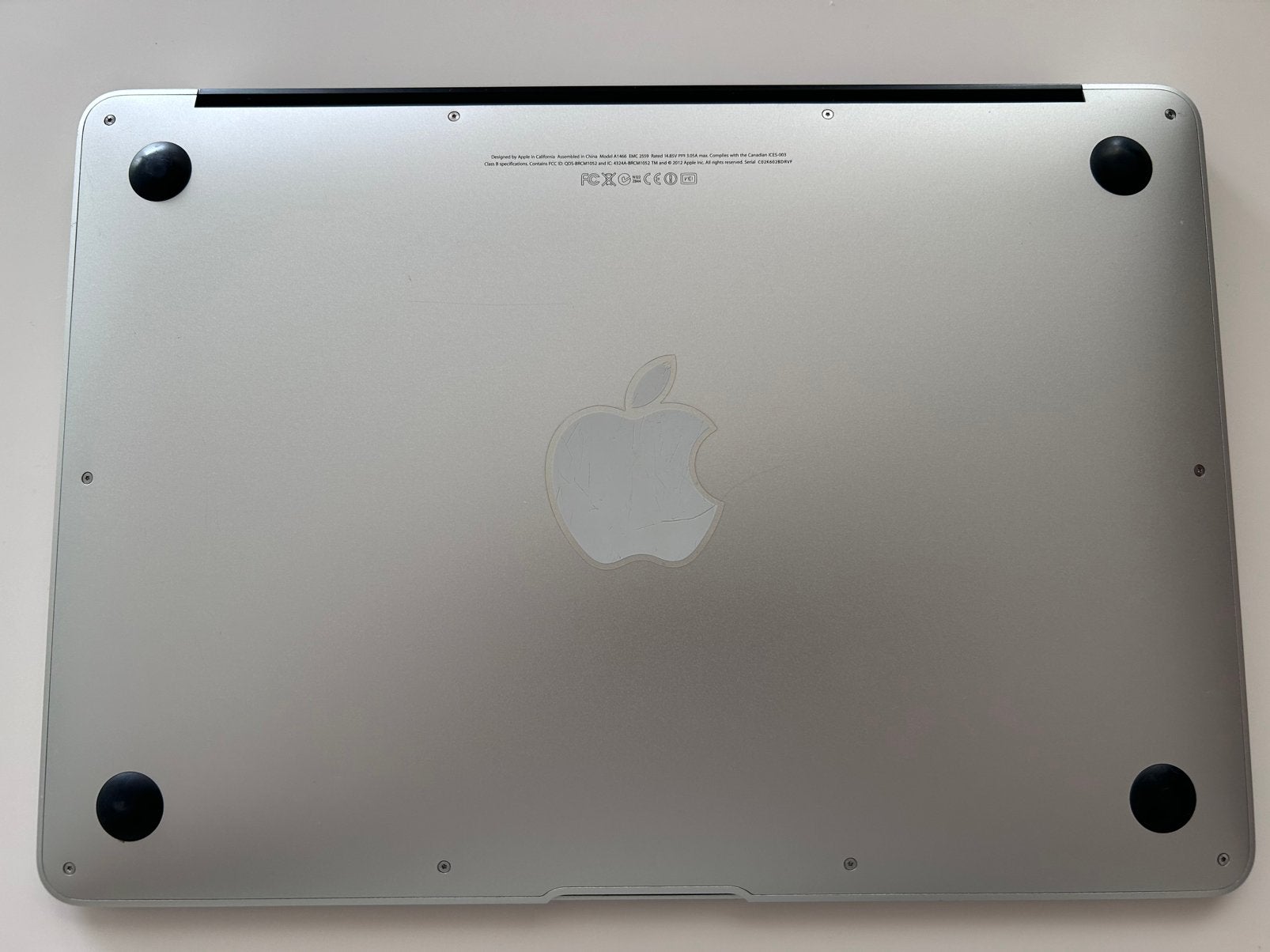 Foto 3 van MacBook Air 13 inch, 2013, model A1466, defecte SSD