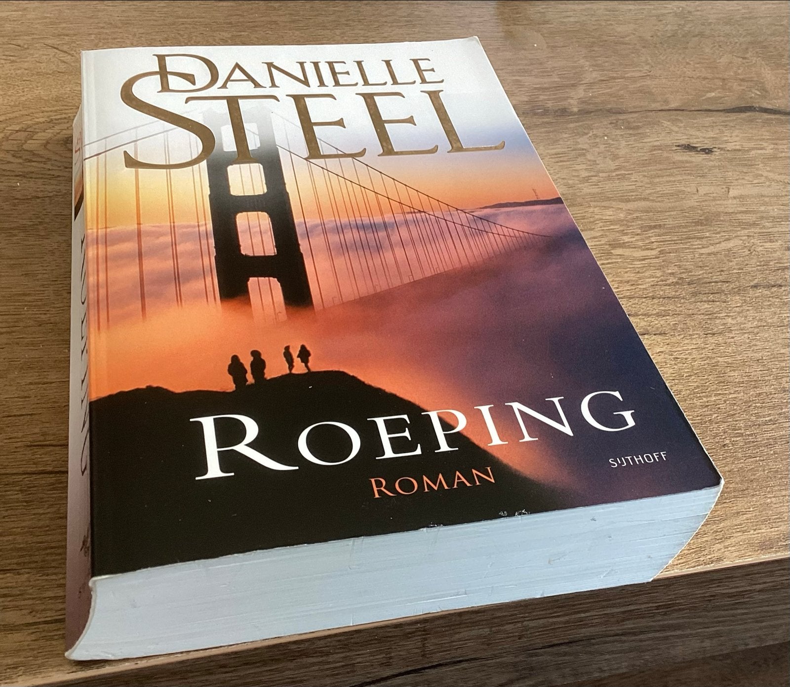 Danielle Steel - Roeping (Roman), Boeken, Ophalen of Verzenden, Zo goed als nieuw, Nederland