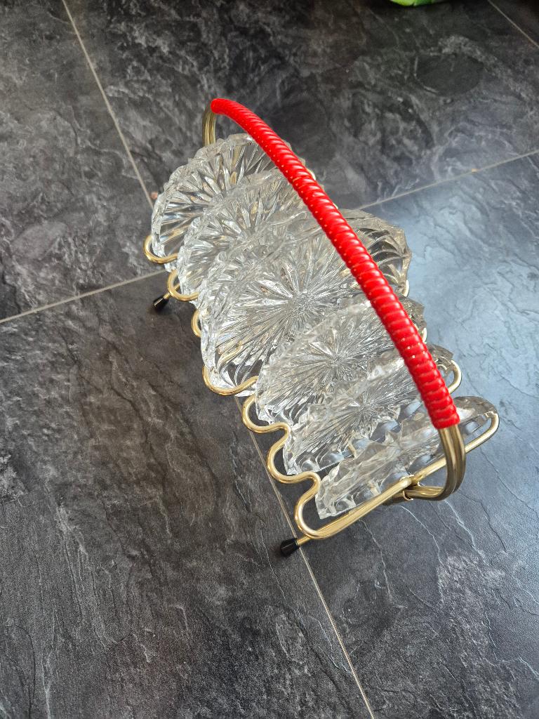 Mooie kristal glazen onderzetters in rekje uit de jaren 60, Ophalen of Verzenden, Zo goed als nieuw, Glas of Kopje