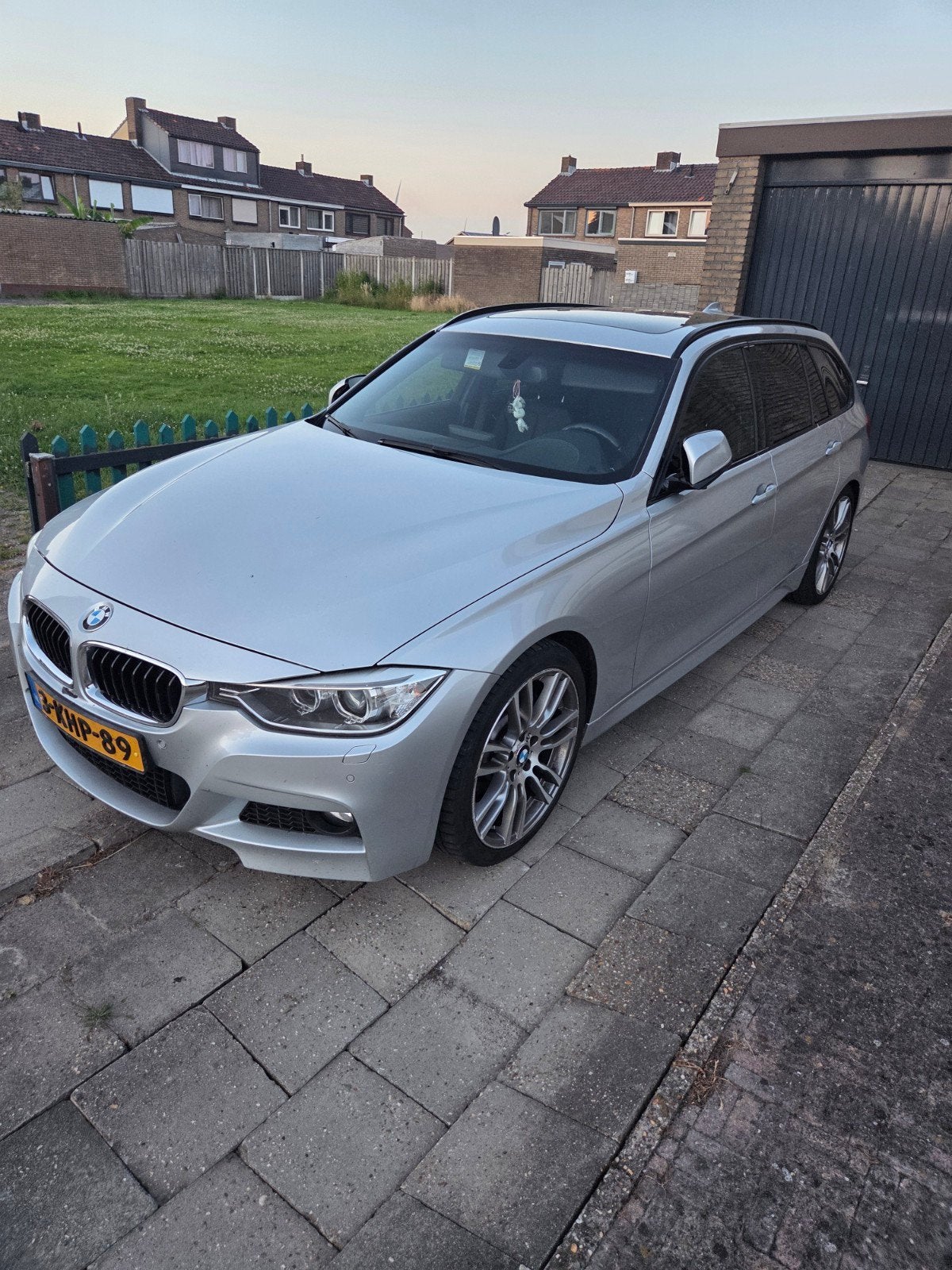 BMW 3-Serie 2.0 328I Touring AUT 2013 Grijs, 745 kg, Zwart, 4 cilinders, Stationwagon