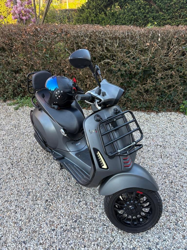 Vespa sprint 50cc, Fietsen en Brommers, Scooters | Vespa, Ophalen, Overige modellen, Zo goed als nieuw, Benzine