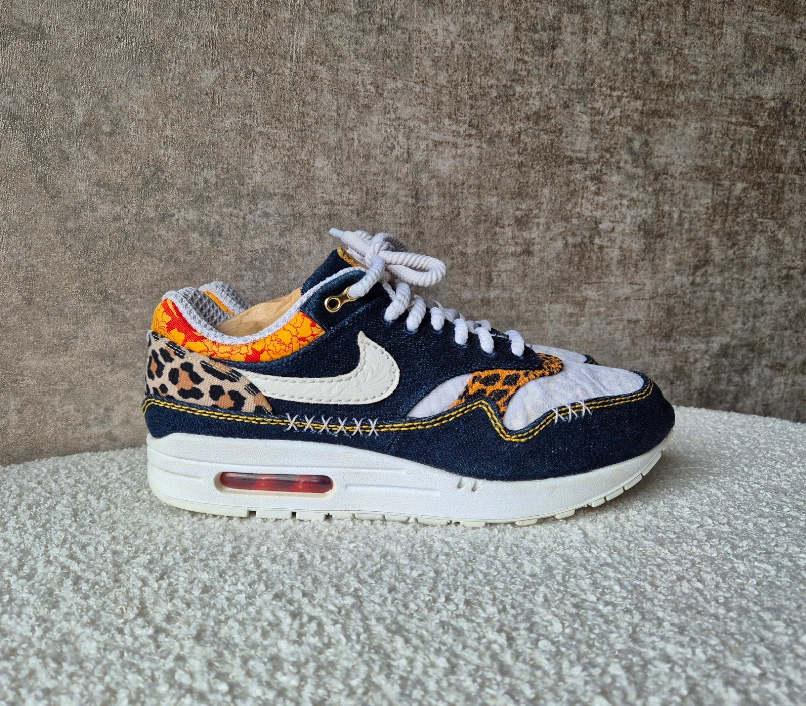Nike Air Max 1 Premium Denim Leopard // 42.5, Ophalen of Verzenden, Overige kleuren, Nike air max