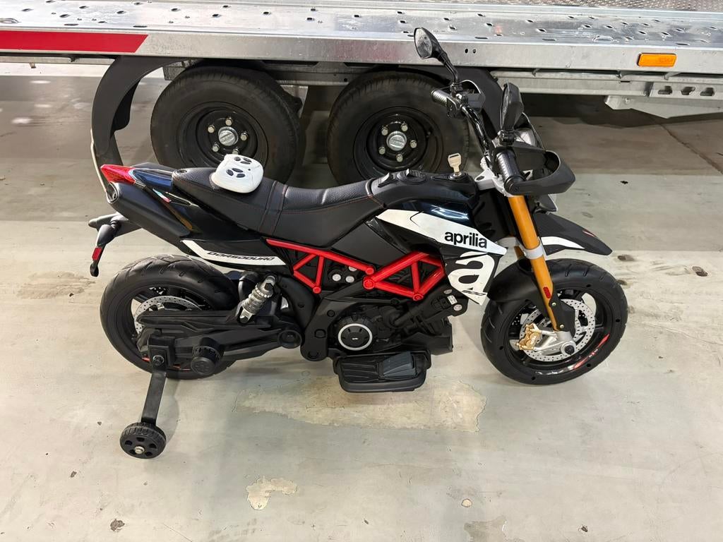 Aprilia Dorsoduro 900 12v elektrische kinder motor, Ophalen, Gebruikt