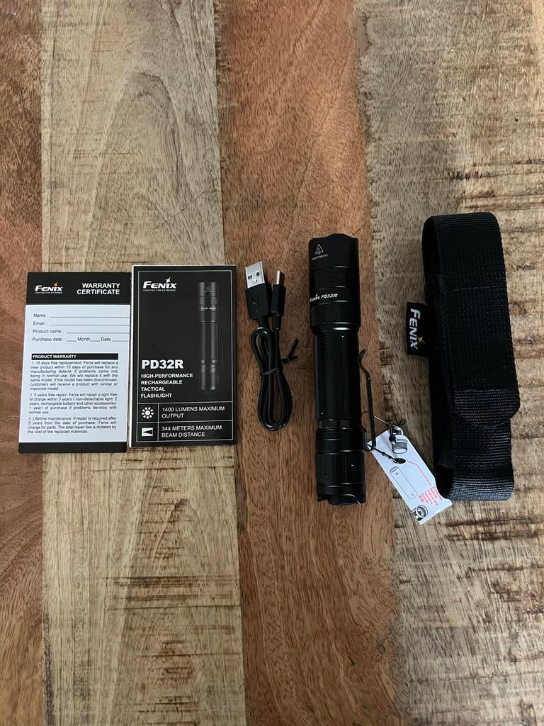 Fenix PD32R Oplaadbare Zaklamp - Nieuw in Doos, Ophalen of Verzenden, Nieuw, Accu