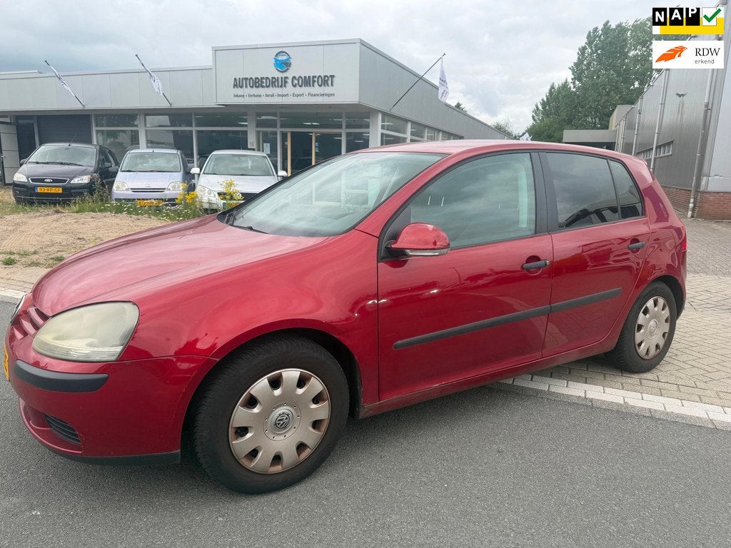 Volkswagen Golf 1.4 Trendline. • INRUILKOOPJE •, Auto's, Voorwielaandrijving, Stof, Gebruikt, Zwart