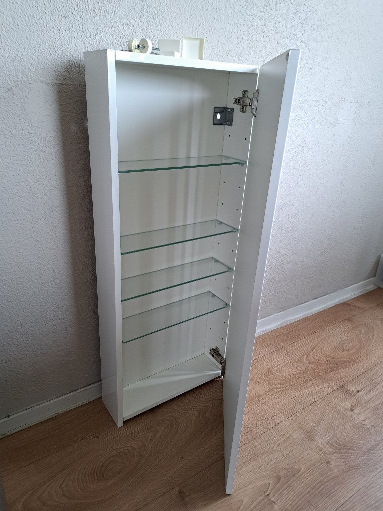 IKEA GODMORGON wandkast (in de kleur hoogglans wit)., Ophalen, (Half)hoge kast, 50 tot 100 cm, Zo goed als nieuw