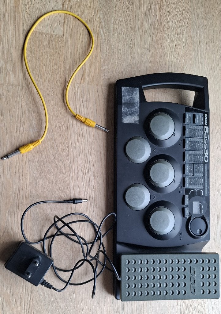 DOD BASS 30 Digital Multi Effects Bass System Pedal Unit, Ophalen of Verzenden, Zo goed als nieuw, Multi-effect