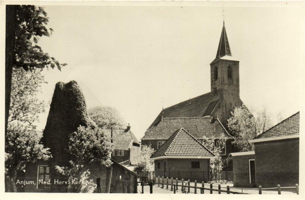 Anjum, Ned. Herv. Kerk - ongelopen, Verzamelen, Ansichtkaarten | Nederland, Verzenden, 1940 tot 1960, Ongelopen, Noord-Brabant