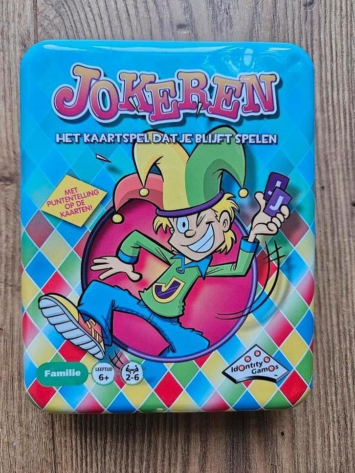 Jokeren in blik - Het kaartspel dat je blijft spelen!, Hobby en Vrije tijd, Gezelschapsspellen | Kaartspellen, Vijf spelers of meer