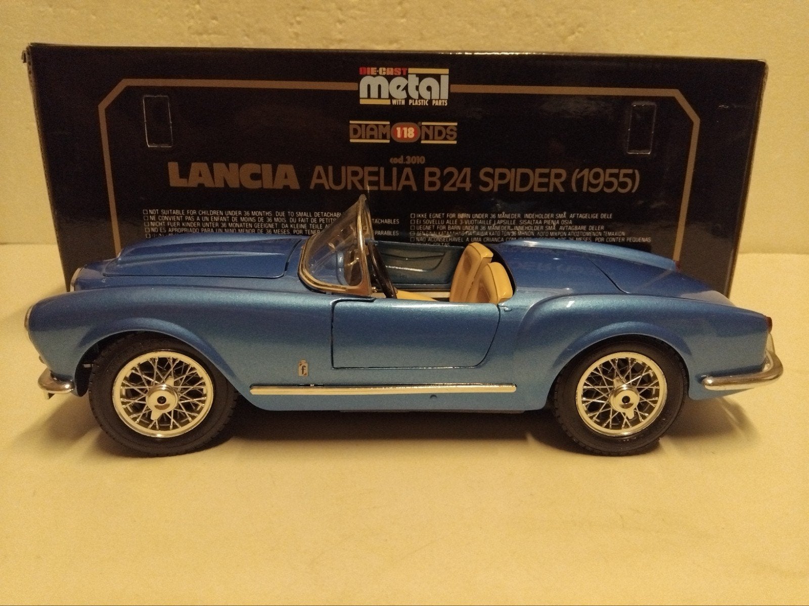 Lancia Aurelia B24 Spyder blue metallic Bburago  1:18 KRD, Ophalen of Verzenden, Zo goed als nieuw, Auto, Overige merken