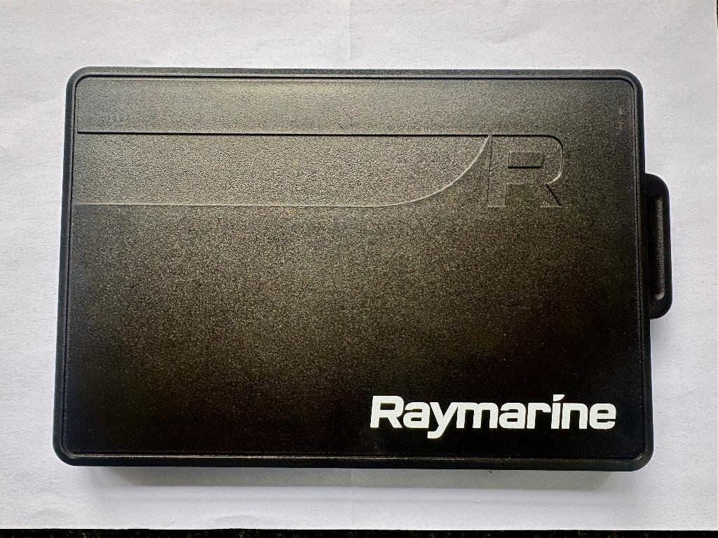 Afdekkap Raymarine Axiom 7 kaartplotter, Ophalen, Nieuw, Kaartplotter of Fish Finder