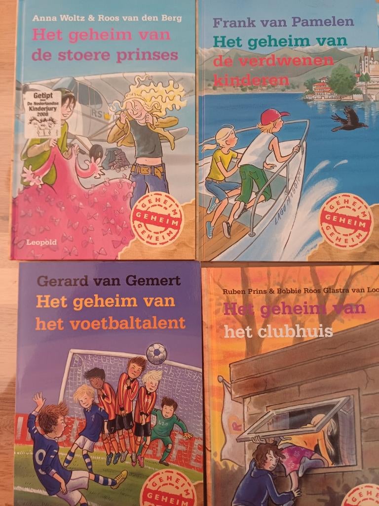 Gezocht:jonge lezers die van spanning houden, Ophalen of Verzenden, Zo goed als nieuw